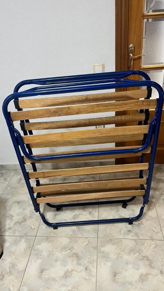 Cama Plegable Metálica y Madera