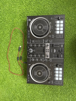 Controlador DJ Hercules Inpulse 500
