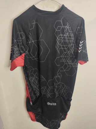 Maglia ciclismo uomo nera e rossa