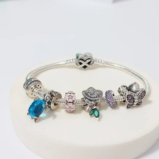 Pulsera Pandora Talla 19 con Charms