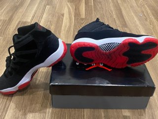 Nike Air Jordan 11 Retro Bred Velvet