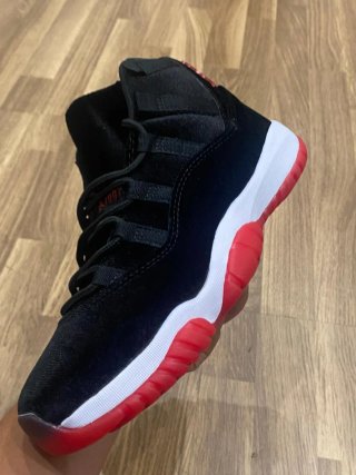 Nike Air Jordan 11 Retro Bred Velvet