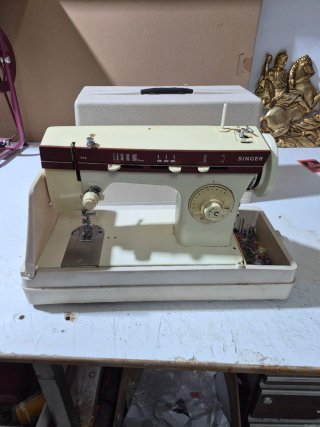 Máquina de coser Singer portátil