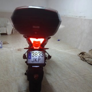 Ducati Multistrada 1200s Roja y Negra