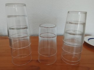 22 vasos de cristal 13 cm alto. Todos perfectos.