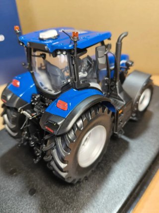 Maqueta New Holland T7.210