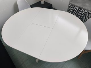 Mesa redonda extensible IKEA blanca
