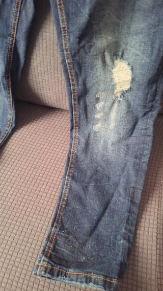 Pantalón vaquero skinny desgastado