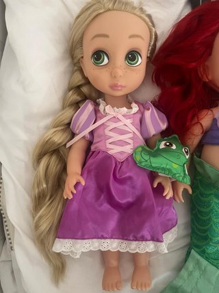 Muñeca  original Disney Rapunzel con Pascal