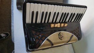 Acordeón HOHNER Usado