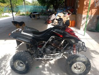 Yamaha Quad Negro/Rojo