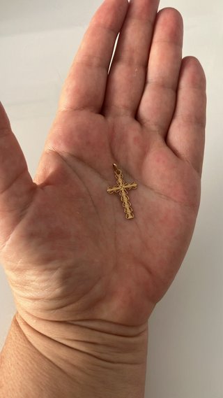 Cruz 18k Oro