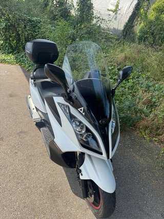 Kymco Superdink 300i Maxi Scooter