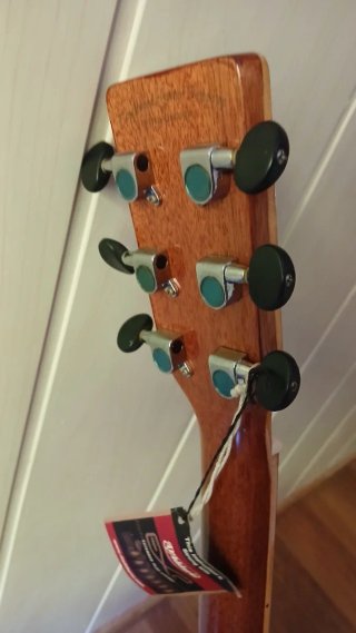 Guitarra Electroacústica Tanglewood para restaurar