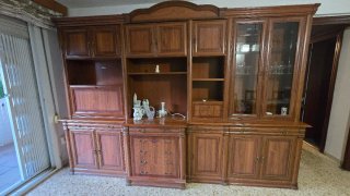 Mueble de salón madera y cristal