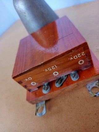 Antiguo Timbre eléctrico de campana funcionando