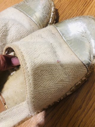 Alpargatas mujer beige y plata
