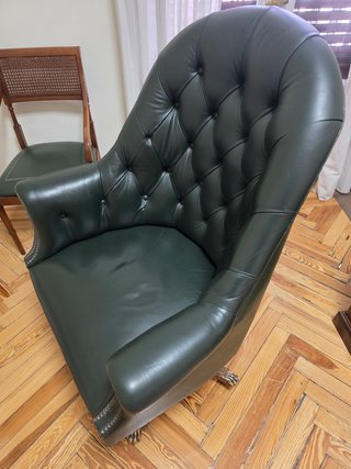 Sillón Chesterfield Cuero Verde Despacho