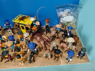 Set Playmobil West con Figure e Cavalli