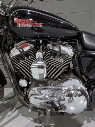 Harley-Davidson 1200T Negra