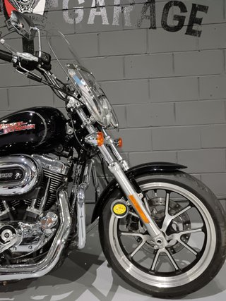 Harley-Davidson 1200T Negra