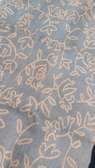 Alfombra de fibra natural beige y verde