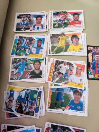 77 Cromos Liga Este 2017-18