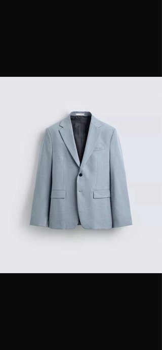 Traje de graduación azul clarito