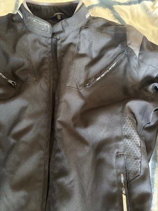 Chaqueta de moto negra