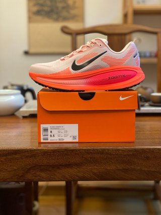 Nike Vomero 18 Talla 38.5 Naranja Salmón