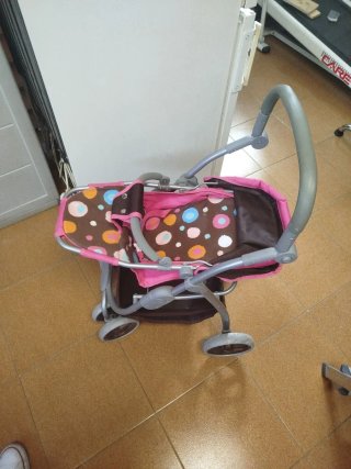 Carrito de muñecas con capazo y silla