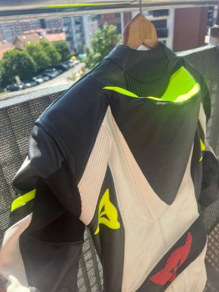 Mono Dainese Talla XS/S Mujer/Niño