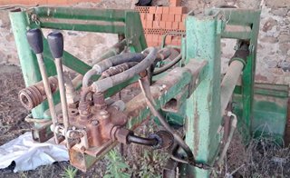 Pala para tractor de unos 50 cv.
