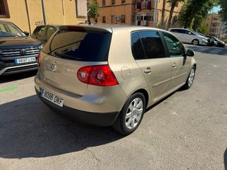Volkswagen Golf 2005