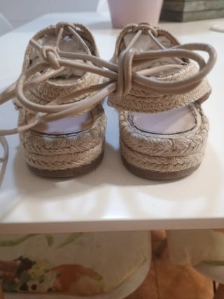 Zara Esparteñas Beige Atadas son 36 dan para 37