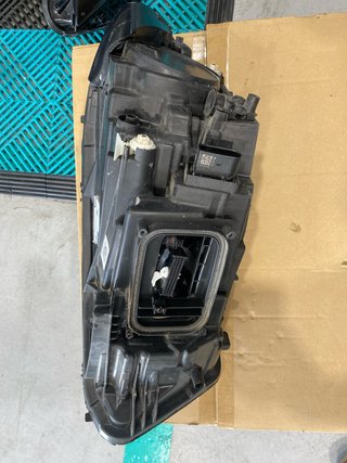 Farol Mercedes W177