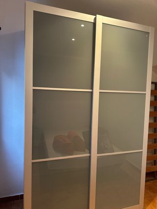 Armario Ikea puertas correderas cristal.2 unidades