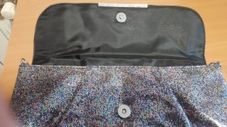 Bolso de fiesta plateado con cadena