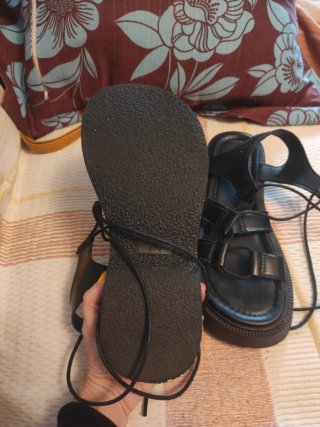 Sandalias negras plataforma cordones