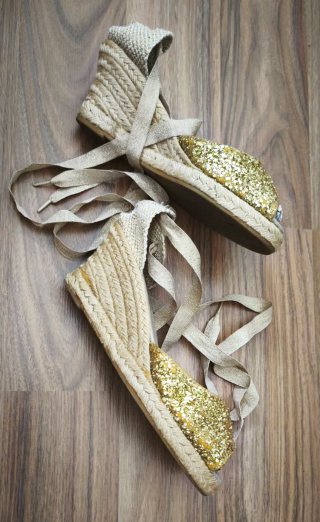 Zapatillas esparto doradas con glitter