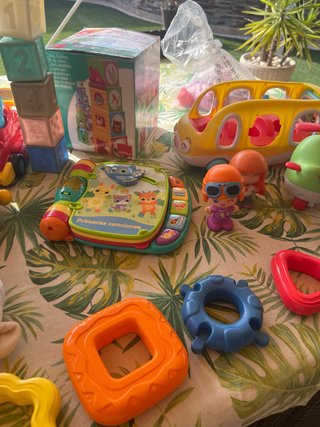Lote juguetes bebés 6 meses - 3 años