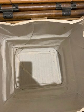 Cesto de bambú para ropa