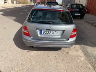 Mercedes-Benz C200 2011