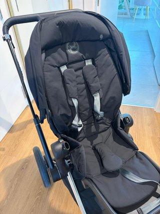 Passeggino Cybex e-Priam Nero