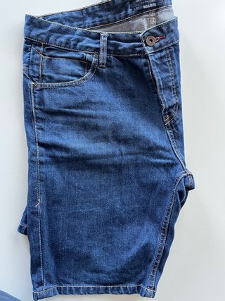 Pantalón corto vaquero Bershka hombre