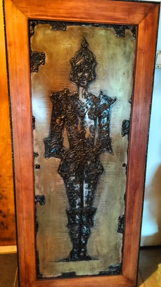 Grande quadro guerriero in rilievo metallo Sauro