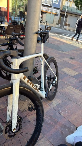 Trek Madone Gen 8 SLR L