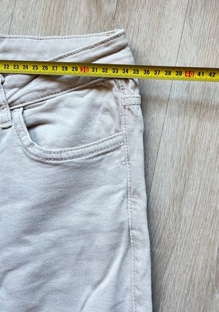 Pantalón cargo beige Mango