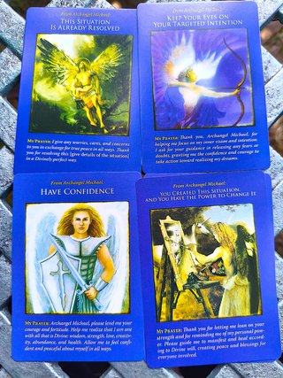 Archangel Michael Oracle. Oráculo Arcángel Miguel.