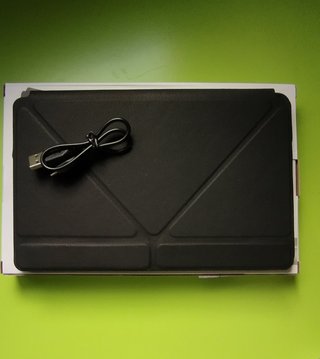 Funda con Teclado Portátil y Cable USB
